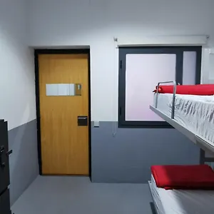 Traveller Box Albergue Sevilha